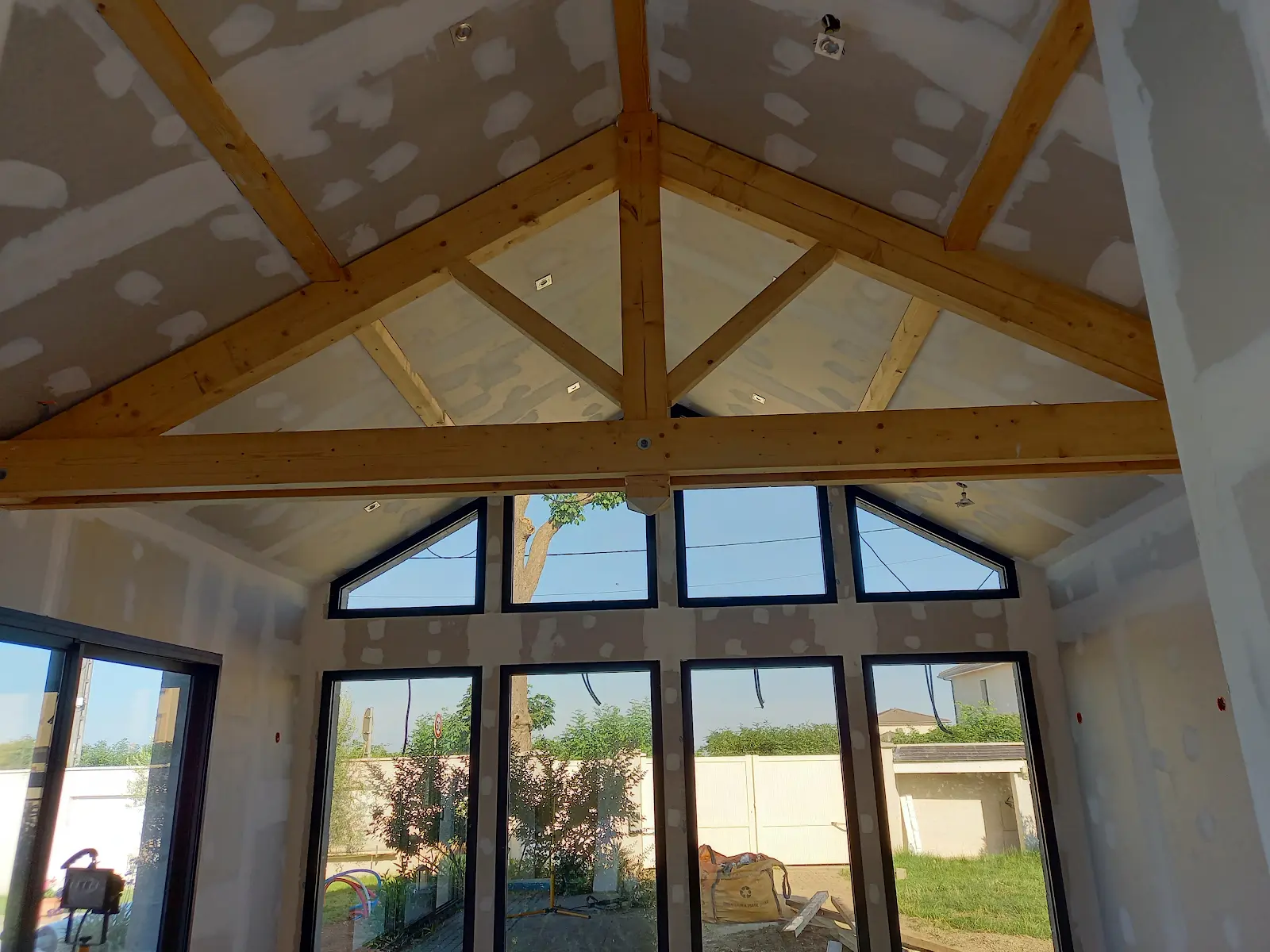 agrandissement maison sur existant avec charpente apparente (6)