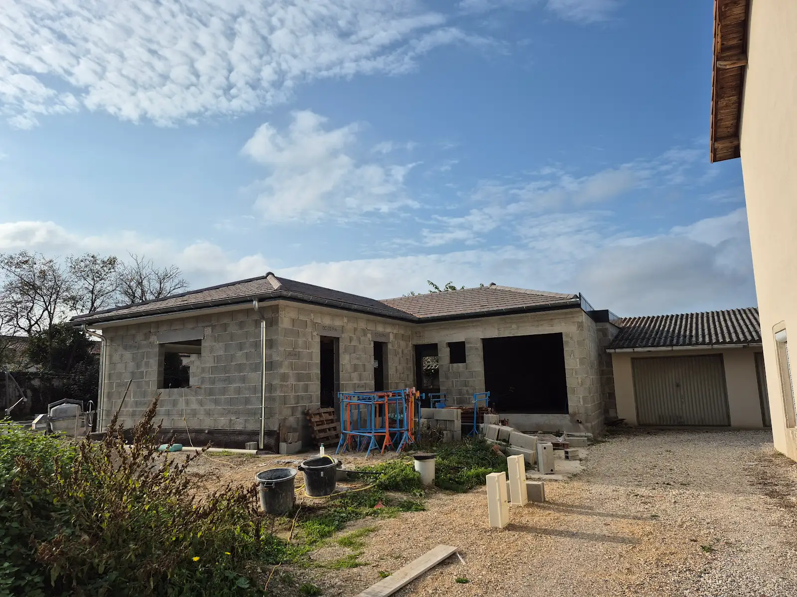 charpente traditionnel en penetration dans une charpente typ fermette sur maison neuve (3)